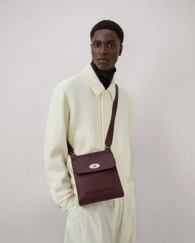 Antony Black Cherry Small Classic Grain Dam Antony Black Cherry Small Classic Grain Dam