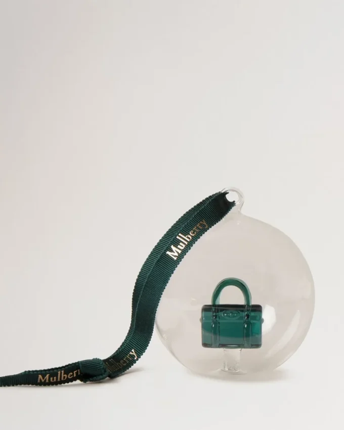 Bayswater Globe-julgranskula i Mulberry Green glas från Little Luxuries Bayswater Globe-julgranskula i Mulberry Green glas från Little Luxuries