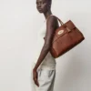 Bayswater i ek, liten väska i läder med klassisk struktur, Mulberry Bayswater i ek, liten väska i läder med klassisk struktur, Mulberry
