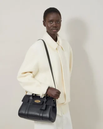 bayswater satchel i svart liten klassisk kornig mulberry 2 330x413 - Bayswater Satchel i svart, liten, klassisk kornig Mulberry