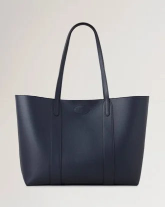 Bayswater Tote Night Sky & Poplin Blue Liten klassisk struktur med kontrast Bayswater Tote Night Sky & Poplin Blue Liten klassisk struktur med kontrast