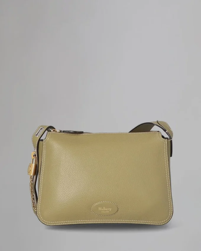 Billie Pre-Loved Summer Khaki Small Classic Grain Billie Pre-Loved Summer Khaki Small Classic Grain
