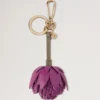 Blommig nyckelring – Pom Pom Orchid Bloom blandade material