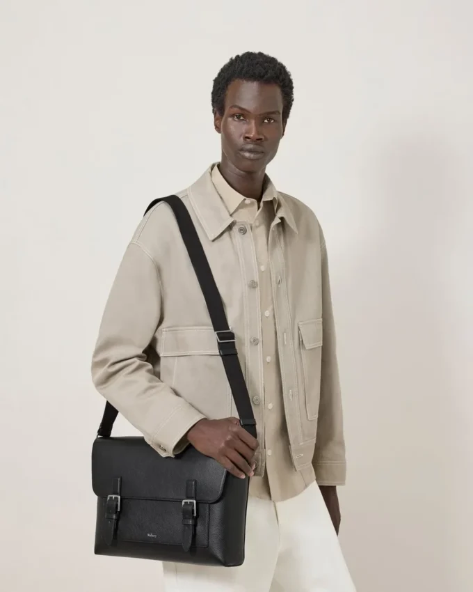 Chiltern Crossbody Messenger Svart Liten Klassisk struktur Chiltern Crossbody Messenger Svart Liten Klassisk struktur