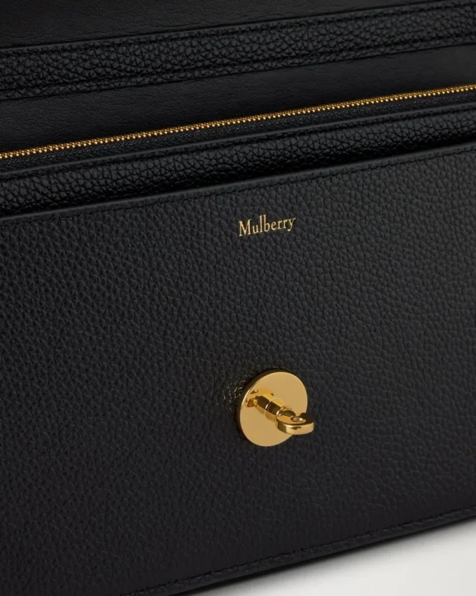 Darley Clutch Svart Liten klassisk struktur Damer Darley Clutch Svart Liten klassisk struktur Damer