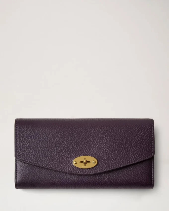 Darley plånbok Deep Aubergine Small Classic Grain Darley plånbok Deep Aubergine Small Classic Grain