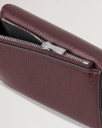 Darley vikbar plånbok med flera kortfack, svart körsbär, liten, klassisk struktur