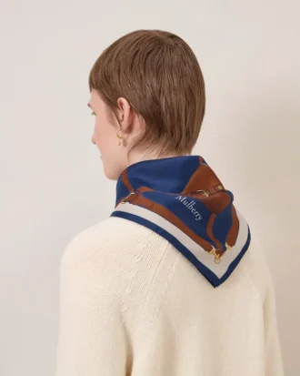 Fyrkantig scarf – hjärtfickor Pigmentblå silketwill