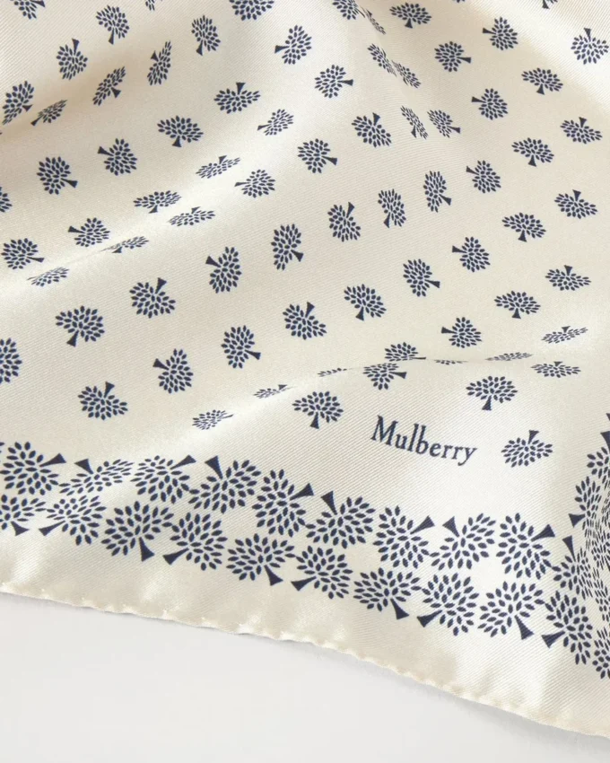 Fyrkantig scarf – Mulberry Tree Eggshell Silk Twill