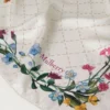 Fyrkantig scarf – vildblommig äggskalssilke-twill för kvinnor Fyrkantig scarf – vildblommig äggskalssilke-twill för kvinnor