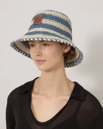 Hatt med horisontella ränder Brightonblå pappersraffia Hatt med horisontella ränder Brightonblå pappersraffia