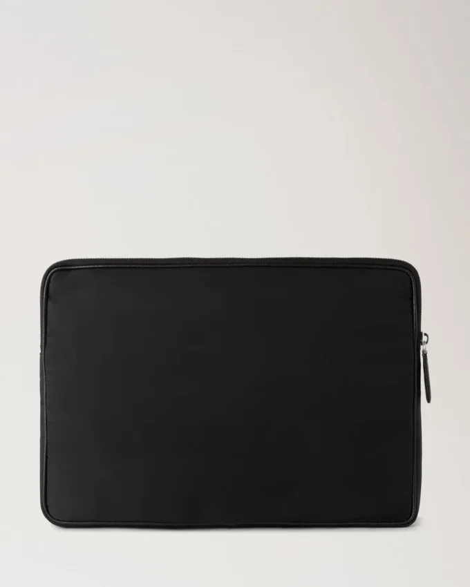 Heritage Nylon Laptop Sleeve Svart nylon & liten klassisk struktur