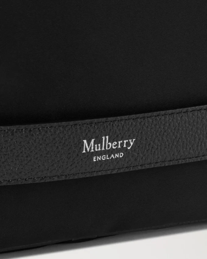 Heritage Nylon Laptop Sleeve Svart nylon & liten klassisk struktur