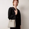 Islington Bucket Chalk Small Classic Grain Women