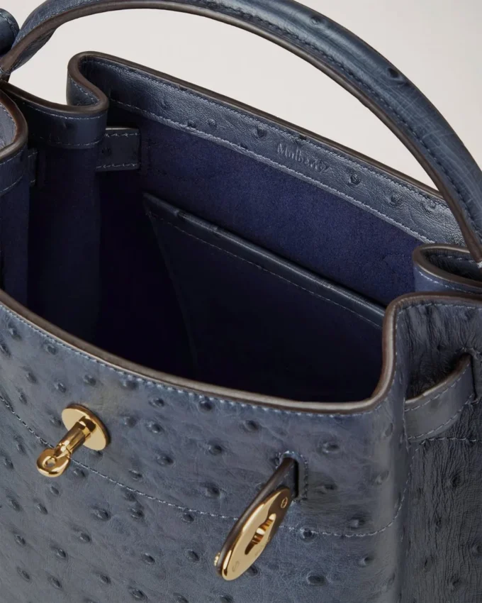 Islington Bucket Stormy Blue Ostrich Top Handle Väskor