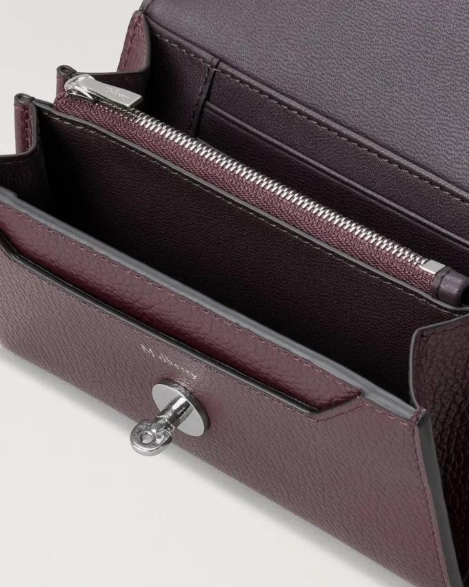 Medium Darley-plånbok Black Cherry Small Classic Grain Medium Darley-plånbok Black Cherry Small Classic Grain
