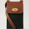 Mini Antony Svart & Cognac Bioveg Scotchgrain & Flat Calf Mini Antony Svart & Cognac Bioveg Scotchgrain & Flat Calf