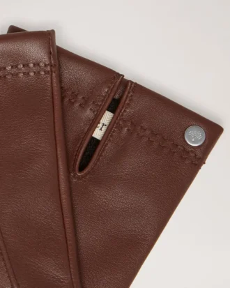 Mjuk nappahandskar för män Bruna släta nappahandskar, halsdukar och mössor Mjuk nappahandskar för män Bruna släta nappahandskar, halsdukar och mössor