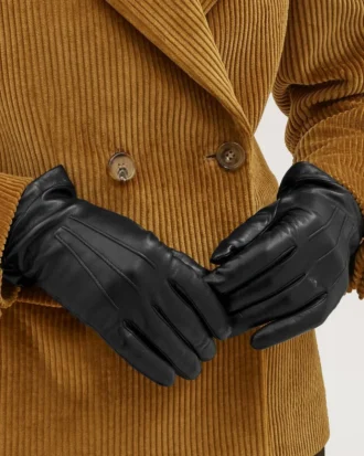 Mjuka nappahandskar Svarta släta nappahandskar, halsdukar och hattar Mjuka nappahandskar Svarta släta nappahandskar, halsdukar och hattar