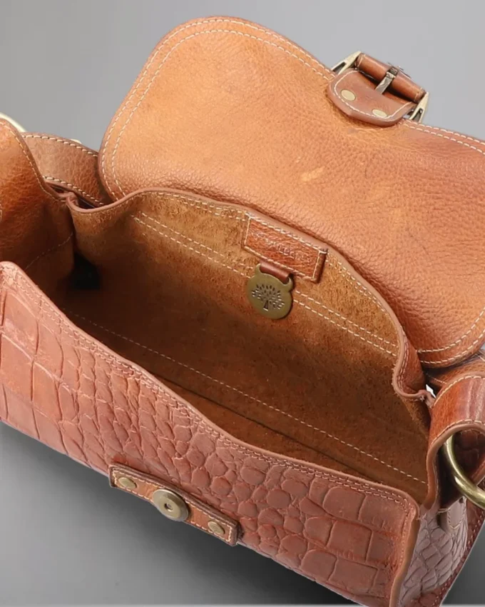 Pasadena Pre-Loved Oak, tryckt vegetabiliskt garvat läder