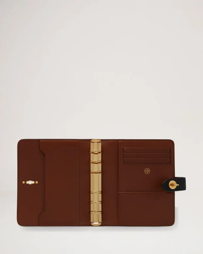 Postman’s Lock Agenda Svart Small Classic Grain Postman’s Lock Agenda Svart Small Classic Grain