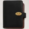 Postman’s Lock Pocket Book Svart Small Classic Grain Postman’s Lock Pocket Book Svart Small Classic Grain