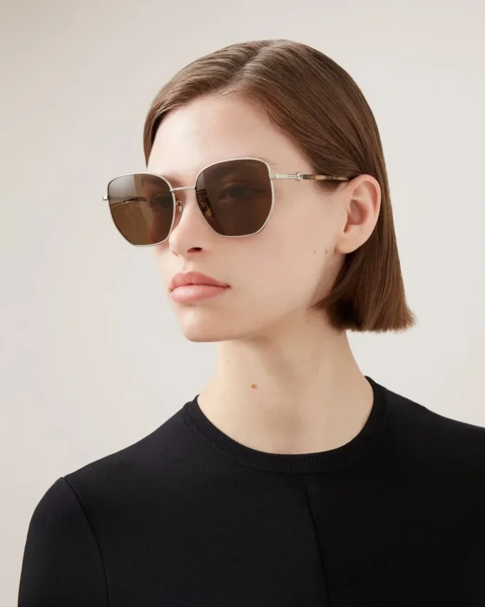 Rosie solglasögon i guld och brunt metall med linser i bio-nylon Rosie solglasögon i guld och brunt metall med linser i bio-nylon