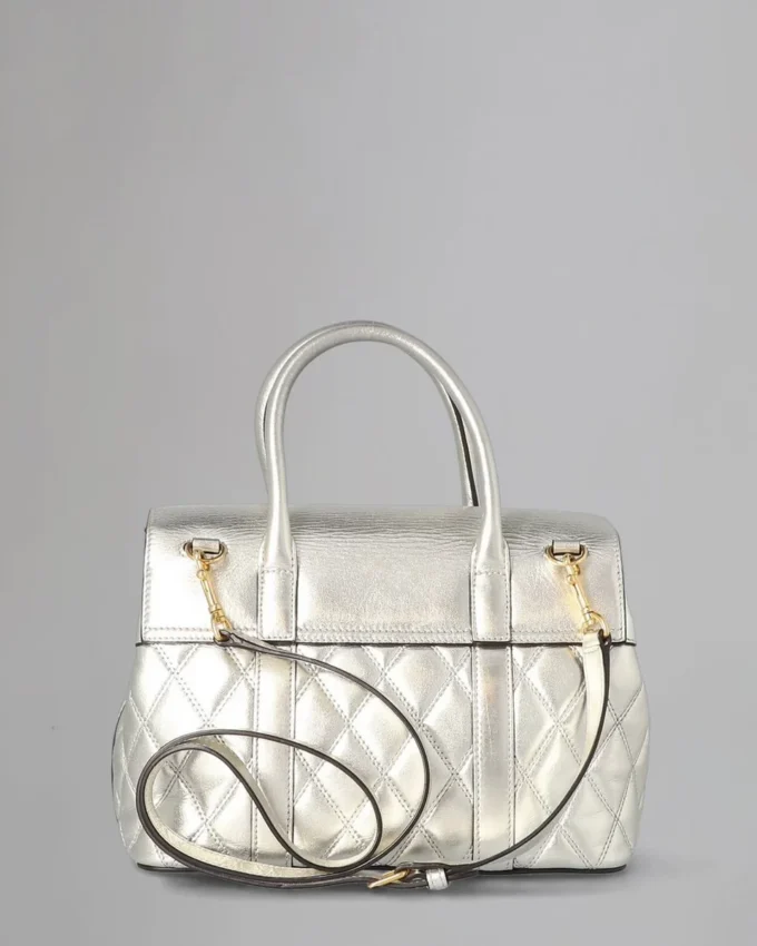Small Bayswater, begagnad, ljus silverfärgad, quiltad, slät kalvskinn Small Bayswater, begagnad, ljus silverfärgad, quiltad, slät kalvskinn