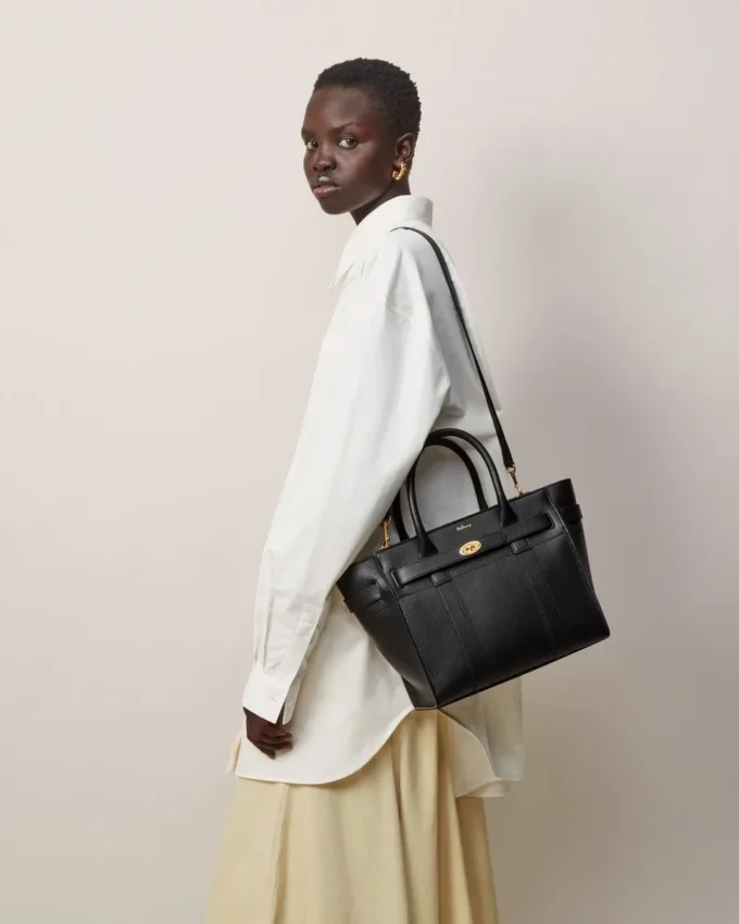 Small Zipped Bayswater Black Small Classic Grain