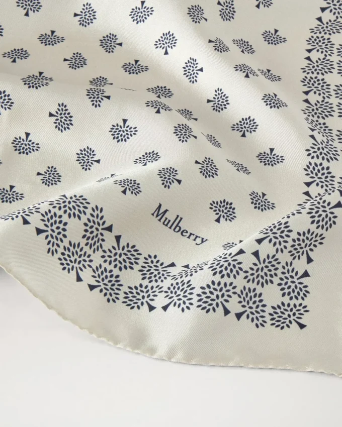 Stor fyrkantig scarf – Mulberry Tree Eggshell Silk Twill