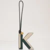 Tvåfärgad lädernyckelring – K Mulberry Green & Chalk Silky Calf